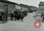 Standbild 128th Field Artillery Truppen Courouvre Frankreich, 1918, aus Sekunde 28 historischem Filmmaterial Videoclip 65675026340