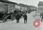 Standbild 128th Field Artillery Truppen Courouvre Frankreich, 1918, aus Sekunde 36 historischem Filmmaterial Videoclip 65675026340