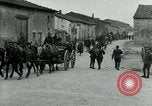 Standbild 128th Field Artillery Truppen Courouvre Frankreich, 1918, aus Sekunde 41 historischem Filmmaterial Videoclip 65675026340
