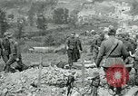 Immagine di Cerimonia di sepoltura in American forza expeditionary cimitero prima guerra mondiale Cheppy Francia, 1918, secondo 4 filmato di repertorio 65675026362