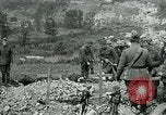 Immagine di Cerimonia di sepoltura in American forza expeditionary cimitero prima guerra mondiale Cheppy Francia, 1918, secondo 5 filmato di repertorio 65675026362