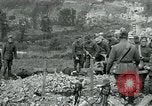 Immagine di Cerimonia di sepoltura in American forza expeditionary cimitero prima guerra mondiale Cheppy Francia, 1918, secondo 6 filmato di repertorio 65675026362