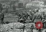 Immagine di Cerimonia di sepoltura in American forza expeditionary cimitero prima guerra mondiale Cheppy Francia, 1918, secondo 8 filmato di repertorio 65675026362