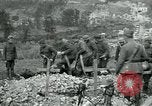 Immagine di Cerimonia di sepoltura in American forza expeditionary cimitero prima guerra mondiale Cheppy Francia, 1918, secondo 9 filmato di repertorio 65675026362