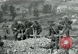 Immagine di Cerimonia di sepoltura in American forza expeditionary cimitero prima guerra mondiale Cheppy Francia, 1918, secondo 12 filmato di repertorio 65675026362