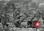 Immagine di Cerimonia di sepoltura in American forza expeditionary cimitero prima guerra mondiale Cheppy Francia, 1918, secondo 28 filmato di repertorio 65675026362