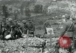 Immagine di Cerimonia di sepoltura in American forza expeditionary cimitero prima guerra mondiale Cheppy Francia, 1918, secondo 36 filmato di repertorio 65675026362