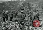 Immagine di Cerimonia di sepoltura in American forza expeditionary cimitero prima guerra mondiale Cheppy Francia, 1918, secondo 52 filmato di repertorio 65675026362
