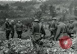 Immagine di Cerimonia di sepoltura in American forza expeditionary cimitero prima guerra mondiale Cheppy Francia, 1918, secondo 54 filmato di repertorio 65675026362