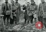 Standbild American Expeditionary Force Friedhöfe Frankreich, 1918, aus Sekunde 33 historischem Filmmaterial Videoclip 65675026364