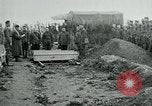 Standbild American Expeditionary Force Friedhöfe Frankreich, 1918, aus Sekunde 45 historischem Filmmaterial Videoclip 65675026365