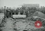 Standbild American Expeditionary Force Friedhöfe Frankreich, 1918, aus Sekunde 49 historischem Filmmaterial Videoclip 65675026365