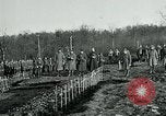 Standbild Ersten Weltkrieg American Expeditionary Force Friedhof Bois de Etraye Frankreich, 1918, aus Sekunde 3 historischem Filmmaterial Videoclip 65675026366
