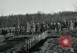 Standbild Ersten Weltkrieg American Expeditionary Force Friedhof Bois de Etraye Frankreich, 1918, aus Sekunde 8 historischem Filmmaterial Videoclip 65675026366