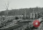 Standbild Ersten Weltkrieg American Expeditionary Force Friedhof Bois de Etraye Frankreich, 1918, aus Sekunde 17 historischem Filmmaterial Videoclip 65675026366