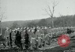 Standbild Ersten Weltkrieg American Expeditionary Force Friedhof Bois de Etraye Frankreich, 1918, aus Sekunde 23 historischem Filmmaterial Videoclip 65675026366