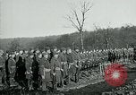 Standbild Ersten Weltkrieg American Expeditionary Force Friedhof Bois de Etraye Frankreich, 1918, aus Sekunde 24 historischem Filmmaterial Videoclip 65675026366