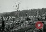 Standbild Ersten Weltkrieg American Expeditionary Force Friedhof Bois de Etraye Frankreich, 1918, aus Sekunde 26 historischem Filmmaterial Videoclip 65675026366