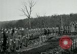 Standbild Ersten Weltkrieg American Expeditionary Force Friedhof Bois de Etraye Frankreich, 1918, aus Sekunde 27 historischem Filmmaterial Videoclip 65675026366