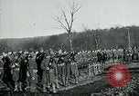 Standbild Ersten Weltkrieg American Expeditionary Force Friedhof Bois de Etraye Frankreich, 1918, aus Sekunde 30 historischem Filmmaterial Videoclip 65675026366