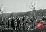 Standbild Ersten Weltkrieg American Expeditionary Force Friedhof Bois de Etraye Frankreich, 1918, aus Sekunde 45 historischem Filmmaterial Videoclip 65675026366
