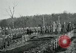 Standbild Ersten Weltkrieg American Expeditionary Force Friedhof Bois de Etraye Frankreich, 1918, aus Sekunde 49 historischem Filmmaterial Videoclip 65675026366