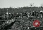 Standbild Ersten Weltkrieg American Expeditionary Force Friedhof Bois de Etraye Frankreich, 1918, aus Sekunde 55 historischem Filmmaterial Videoclip 65675026366