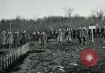 Standbild Ersten Weltkrieg American Expeditionary Force Friedhof Bois de Etraye Frankreich, 1918, aus Sekunde 62 historischem Filmmaterial Videoclip 65675026366