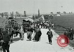 Standbild Aisne Betrieb zivilen Flüchtlingen Ersten Weltkrieg Montmirail Frankreich, 1918, aus Sekunde 4 historischem Filmmaterial Videoclip 65675026376