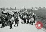 Standbild Aisne Betrieb zivilen Flüchtlingen Ersten Weltkrieg Montmirail Frankreich, 1918, aus Sekunde 20 historischem Filmmaterial Videoclip 65675026376