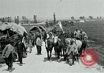 Standbild Aisne Betrieb zivilen Flüchtlingen Ersten Weltkrieg Montmirail Frankreich, 1918, aus Sekunde 23 historischem Filmmaterial Videoclip 65675026376