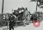 Standbild Aisne Betrieb zivilen Flüchtlingen Ersten Weltkrieg Montmirail Frankreich, 1918, aus Sekunde 41 historischem Filmmaterial Videoclip 65675026376