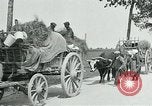 Standbild Aisne Betrieb zivilen Flüchtlingen Ersten Weltkrieg Montmirail Frankreich, 1918, aus Sekunde 44 historischem Filmmaterial Videoclip 65675026376