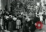 Standbild Aisne Betrieb verletzte Soldaten Ersten Weltkrieg Montmirail Frankreich, 1918, aus Sekunde 43 historischem Filmmaterial Videoclip 65675026379