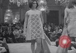 Image fashion show Florence Italie, 1967, de la seconde 13 séquences d'archives historiques vidéo 65675026415