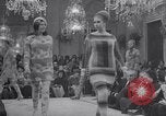 Image fashion show Florence Italie, 1967, de la seconde 21 séquences d'archives historiques vidéo 65675026415
