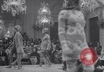 Image fashion show Florence Italie, 1967, de la seconde 23 séquences d'archives historiques vidéo 65675026415
