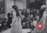 Image fashion show Florence Italie, 1967, de la seconde 37 séquences d'archives historiques vidéo 65675026415