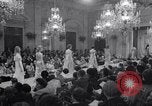 Image fashion show Florence Italie, 1967, de la seconde 42 séquences d'archives historiques vidéo 65675026415
