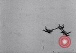 Standbild Royal Air Force Parachute Team Nordafrika, 1967, aus Sekunde 6 historischem Filmmaterial Videoclip 65675026416