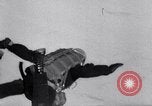 Standbild Royal Air Force Parachute Team Nordafrika, 1967, aus Sekunde 46 historischem Filmmaterial Videoclip 65675026416