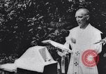 Standbild religiöse Dienste Vietnam, 1967, aus Sekunde 37 historischem Filmmaterial Videoclip 65675026437