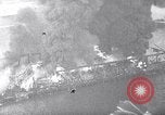 Immagine di Pier sul fuoco Staten Island New York USA, 1967, secondo 10 filmato di repertorio 65675026438