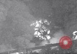 Immagine di Pier sul fuoco Staten Island New York USA, 1967, secondo 15 filmato di repertorio 65675026438
