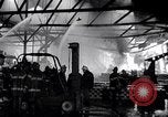Immagine di Pier sul fuoco Staten Island New York USA, 1967, secondo 26 filmato di repertorio 65675026438