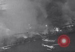 Immagine di Pier sul fuoco Staten Island New York USA, 1967, secondo 37 filmato di repertorio 65675026438