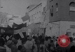 Image les étudiants de protestation Aden South Arabia, 1967, de la seconde 6 séquences d'archives historiques vidéo 65675026439