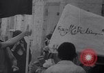 Image les étudiants de protestation Aden South Arabia, 1967, de la seconde 27 séquences d'archives historiques vidéo 65675026439