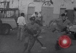 Image les étudiants de protestation Aden South Arabia, 1967, de la seconde 38 séquences d'archives historiques vidéo 65675026439