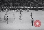 Image Par rapport à l'UCLA college basketball 1967 Dayton Louisville Kentucky USA, 1967, de la seconde 18 séquences d'archives historiques vidéo 65675026442